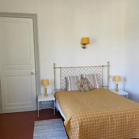 Demeure De Charme Au Nord De Montpellier Avec Piscine *