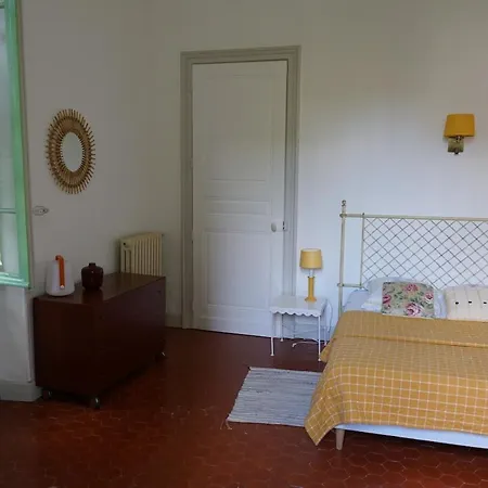 Demeure De Charme Au Nord De Montpellier Avec Piscine *