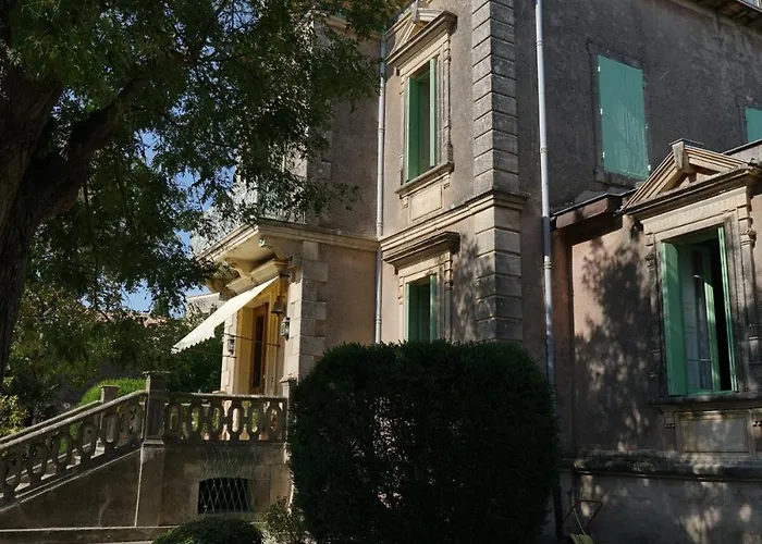 Demeure De Charme Au Nord De Montpellier Avec Piscine *
