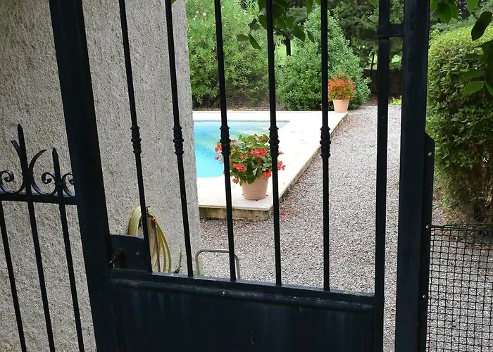 Demeure De Charme Au Nord De Montpellier Avec Piscine * Saint-Guiraud