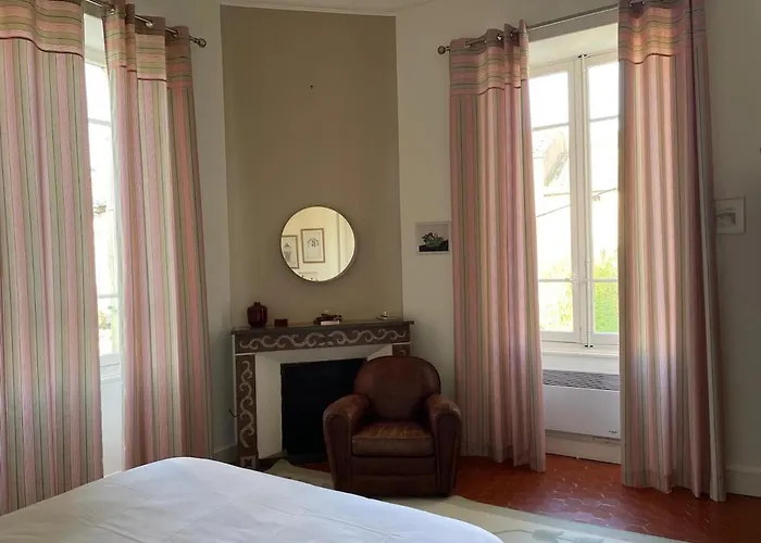 Demeure De Charme Au Nord De Montpellier Avec Piscine Villa *