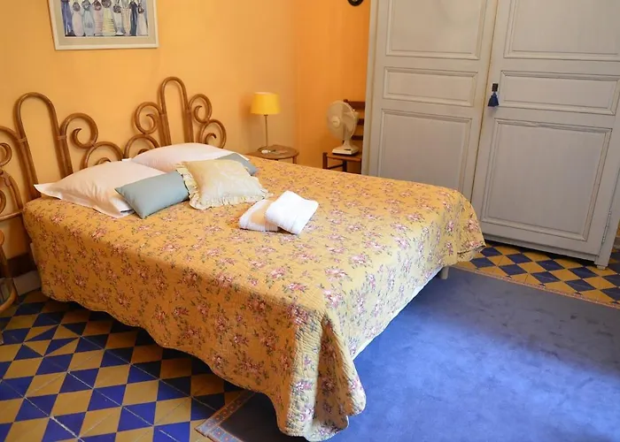 Demeure De Charme Au Nord De Montpellier Avec Piscine Villa *